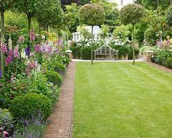 how much does a garden designer cost