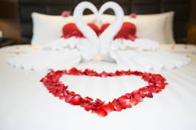 seven romantic bedroom decor ideas for