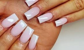 los angeles nail salons deals in and