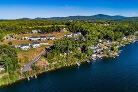 lake winnipesaukee homes