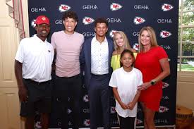 His birthday, what he did before fame, his family life, fun trivia facts, popularity rankings, and more. Mahomes Speaks Tylerpaper Com