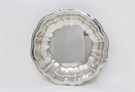 Buyer protection · secure, easy checkout Bon Bon Bowl Silver Plate Scalloped Wm A Rogers Oneida Vintage Antigo Trunk