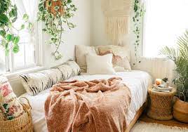 7 best small bedroom layout ideas for