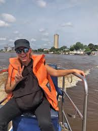 How to get from kisangani to brazzaville by plane, car ferry or car. Brazzaville To Kinshasa River Crossing How To Do It And What It Costs Very Hungry Nomads
