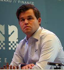 https://en.wikipedia.org/wiki/Magnus_Carlsen gambar png