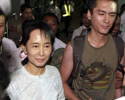 Aung san suu kyi is the state counsellor of myanmar and winner of the 1991 nobel prize for peace. Aung San Suu Kyi Reunited With Younger Son She Hasn T Seen In Decade The Star