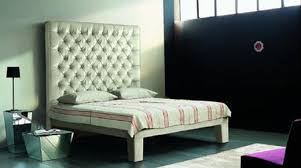 Hat man beispielsweise ein schlafzimmer im landhausstil, wirkt ein hochmoderner lackkleiderschrank rein optisch doch eher befremdlich bzw. Wohnideen Und Inspirationen Raumideen Org