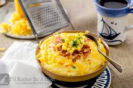 southern style creamy grits with cheese