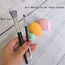 2pcs makeup brushes 3pcs powder puffs