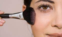 5 makeup application tools you need