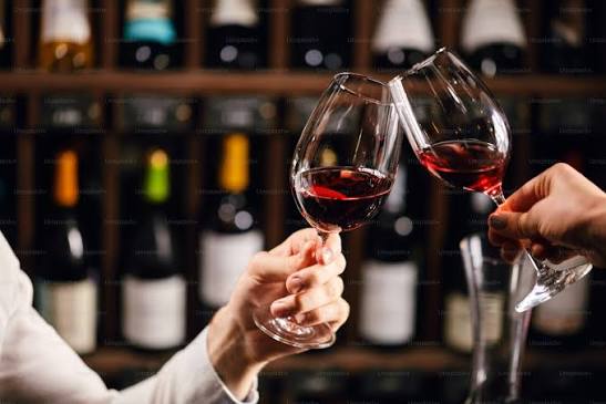 Pouring Wine Pictures | Download Free Images on Unsplash