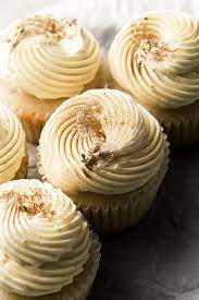 vanilla cupcakes with vanilla