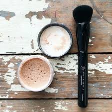 savvy minerals foundation with brush or
