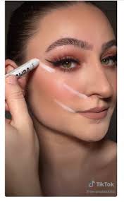 tiktok makeup trend contouring with