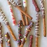 How much chocolate do I need to dip pretzel rods?