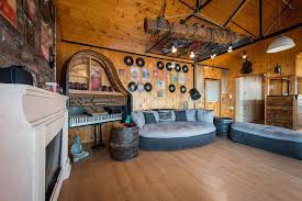 Rustic Log Cabin Interior Decor Ideas