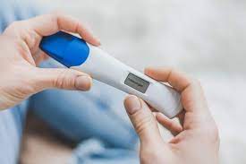 Wann ist ein schwangerschaftstest oder ein frühtest in der schwangerschaft wie der clearblue schwangerschaftstest positiv? Clearblue Digital Schwangerschaftstest Wie Wann Fur Wen Babybauch Blog