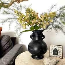 diy mud washed black vase with paint