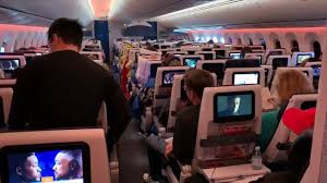 inside boeing 787 dreamliner economy