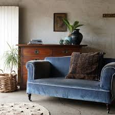 Upholstery Victorian Sofa Interior