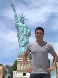 the statue of liberty like tourist spot
