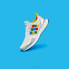 Adidas bill 2014's ultra boost as the 'greatest running shoe ever'. Der Adidas Ultraboost Dna X Lego Plates Laufschuh Im Anmarsch Zusammengebaut