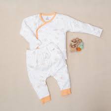 Bộ Quần Áo Sơ Sinh Dài Tay Nous Cài Lệch Newborn Trắng Hình Hoa (Size Sơ  Sinh NB) - Phụ kiện cho bé khác