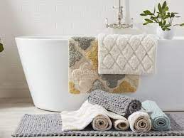 how to choose bathroom rug color