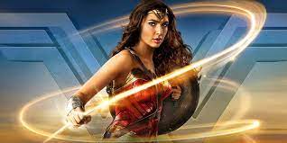 La critique se pâme pour Wonder Woman - Le Point