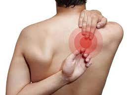 shoulder blade pain causes symptoms