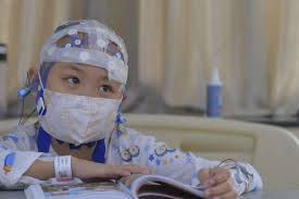Bé gái 8 tuổi đã bị mắc bệnh ung thư, nguyên nhân vì nhiễm độc từ các đồ vật trong nhà - Báo Giáo dục và Thời đại Online