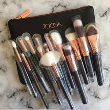 zoeva 15 piece makeup brushes with pouch