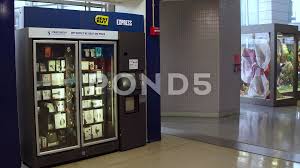 Planes de protección best buy tech services. Best Buy Express Vending Machine At Phil Stock Video Pond5