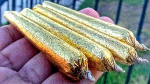 In 1838, jean bardou was inspired to make a booklet of rolling papers made of pure, thin rice paper. 24k Gold Rolling Papers Weedgadgets