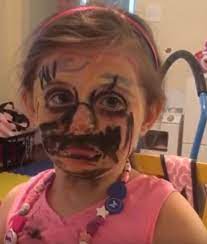 23 funny times kids found mom s makeup
