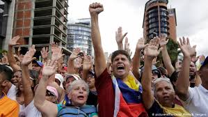 Venezuelanalysis.com is an independent website produced by individuals who are dedicated to disseminating news and analysis about the current political situation in venezuela. Das Steckt Hinter Dem Chaos In Venezuela Aktuell Amerika Dw 25 01 2019