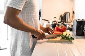 top 10 kitchen safety rules to follow