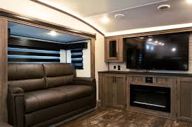 fifth wheels with front living your