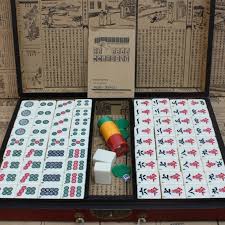 Entre y conozca nuestras increíbles ofertas y promociones. Juegos De Mesa Retro De Bambu Mahjong Juegos Chinos Raros De 146 Mah Regalos Con Caja Gran Tamano Envio Directo 0 Off