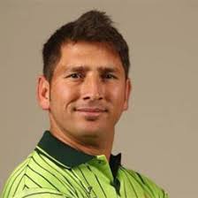 The experienced yasir shah led pakistan's attack with 4/66 from 18 overs on friday and shadab khan chipped in with 2/13 from 3.3 overs as england were dismissed for. Yasir Shah