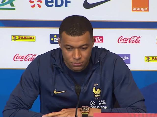 Kylian Mbappe trả lời phỏng vấn dưới cương vị là đội trưởng ĐT Pháp 🇫🇷 #mbappe #griezmann #france #edf #equipedefrance #football #bongda #fyp #viral #xuhuong