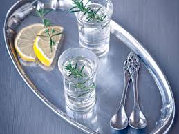 greek ouzo tail with lemon by