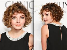Although medium and long hairstyles are used, short hair cuts provide life simpler and faster. 21 Trendy Hairstyles To Slim Your Round Face Popular Haircuts Curly Hair Photos Curly Hair Styles Naturally Short Curly Haircuts