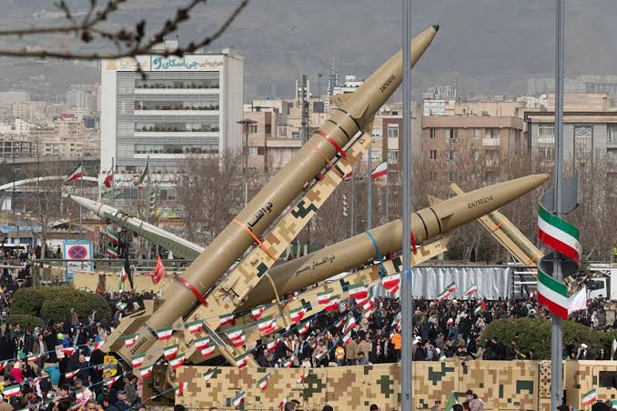 China Unlikely to Provide Direct Military Support to Iran Despite Rumors - Bloomberg