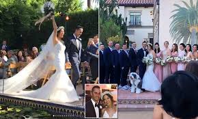 The golf superstar is engaged to her boyfriend, who happens to be the son of one of the greatest nba players ever!! Golf Star Michelle Wie 29 Marries Jonnie West 31 Son Of Nba Legend Jerry Daily Mail Online