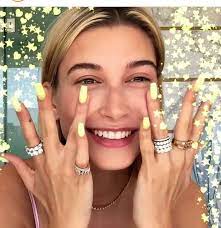 Hailey bieber shares how her manicure routine changed over the past year. Yonpa Hailey Baldwin Hailey Baldwin Style Justin Hailey