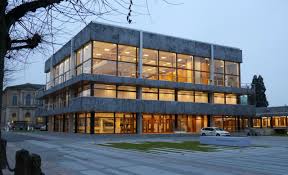 Das bundesverfassungsgericht (bverfg) ist in der bundesrepublik deutschland das verfassungsgericht des bundes. Neueregel Architecture House Styles Mansions
