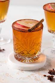 apple cider whiskey tail with jack