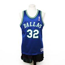 Shop the officially licensed mavericks city edition basketball jerseys from nike, as well as fanatics nba jerseys in replica fastbreak styles for sale for men, women and youth fans. Vintage 90s Dallas Mavericks Champion Jersey Jamal Mashburn 32 Etsy Dallas Mavericks Vintage Jerseys Light Jacket
