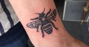 Today i'm doing a tiny realistic bumblebee tattoo.thumbs up if you like it! 21 Bumble Bee Tattoo Designs Ideas Design Trends Premium Psd Vector Downloads